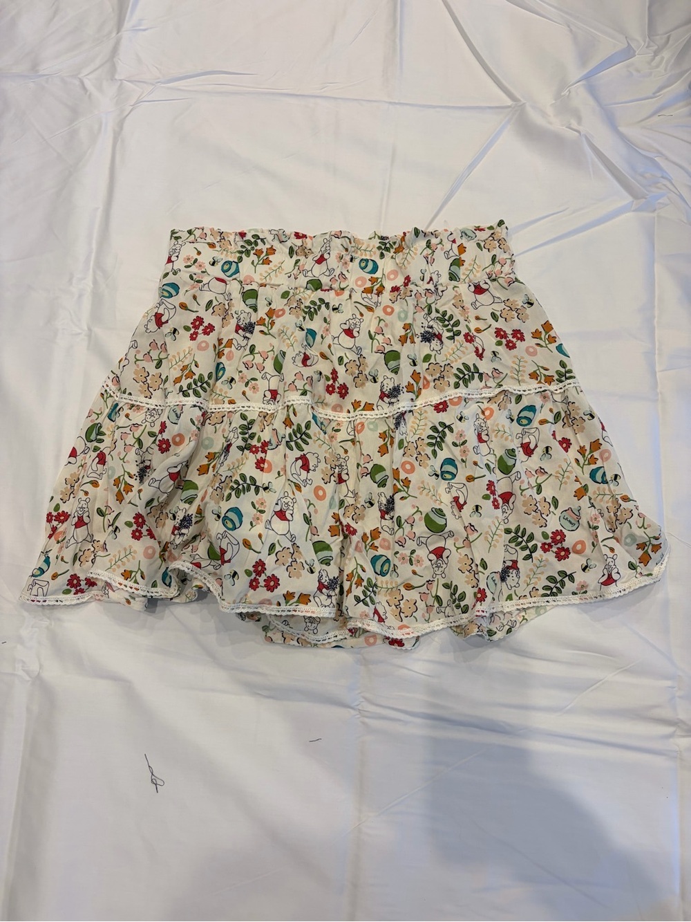 Disney Hot Topic Winnie the Pooh Cream Floral Elastic Waist Skort